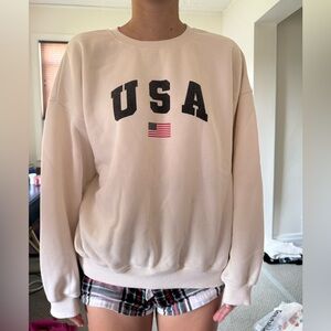 USA crewneck size S in cream color